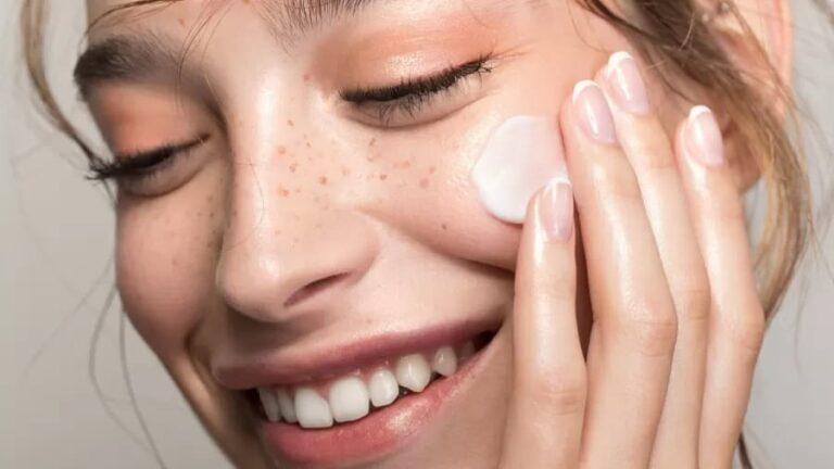 10 hidratantes faciais nada oleosos para quem prefere acabamento sequinho