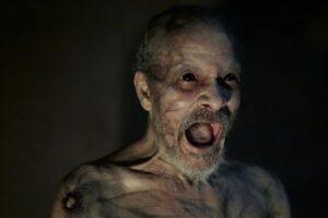 Uma empresa financeira vai pagar cerca de R$ 6,8 mil para quem assistir em outubro a pelo menos 13 dos piores filmes de terror da história.