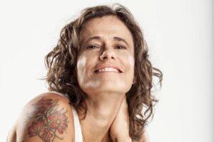 Zélia Duncan também teceu comentários negativos sobre o jogador Neymar. De acordo com a cantora, o atleta, como cidadão, é uma “decepção”.