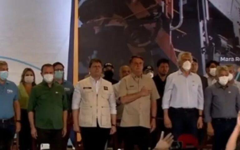 Bolsonaro participa do lançamento das obras de ferrovia em Mara Rosa, Goiás