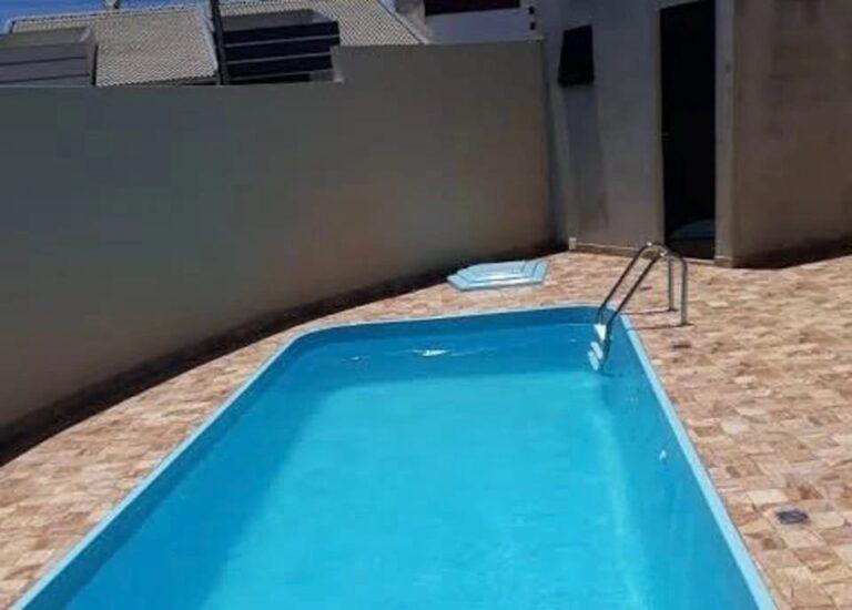 Menina de 2 anos é internada após se afogar em piscina em Anápolis