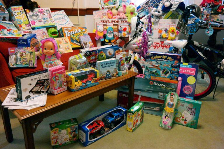 Campanha Natal Criança Feliz arrecada brinquedos para as crianças de Aparecida de Goiânia