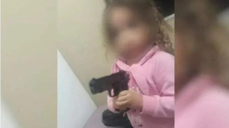 Polícia Civil Goiás investiga conselheiro tutelar que tirou foto da filha armada