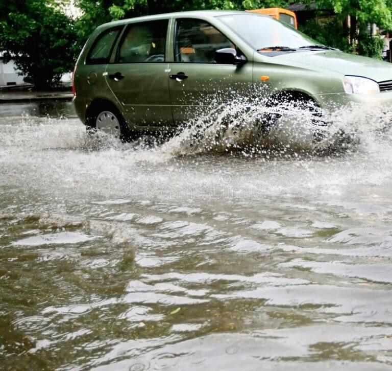 Forte tempestade deixa regiões de Anápolis debaixo d’água
