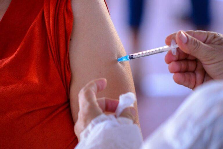 Saúde libera quarta dose de vacina contra a Covid para imunossuprimidos