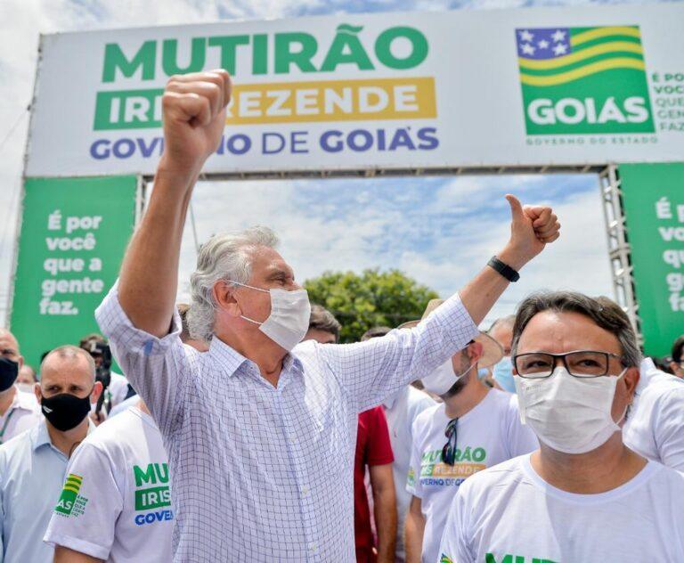 Mutirão em Aparecida esquentam disputa entre Caiado e Mendanha