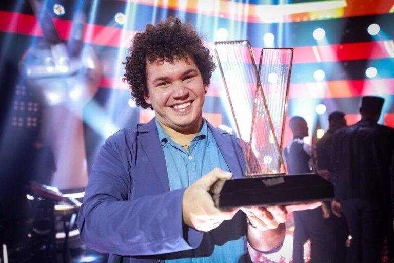 Giuliano Eriston vence o The Voice Brasil 2021