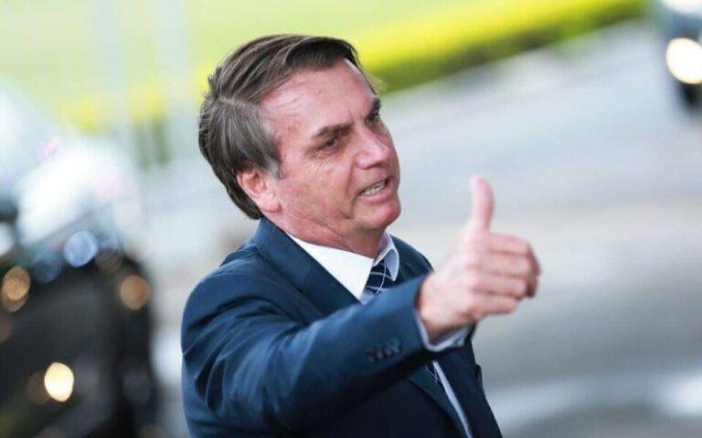 Bolsonaro virá a Goiás para jogo de futebol com Marrone e Gusttavo Lima