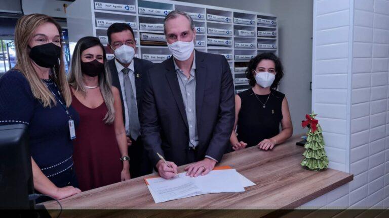 Goiânia assina termo de cooperação com UFG para permanência de sala de vacinas