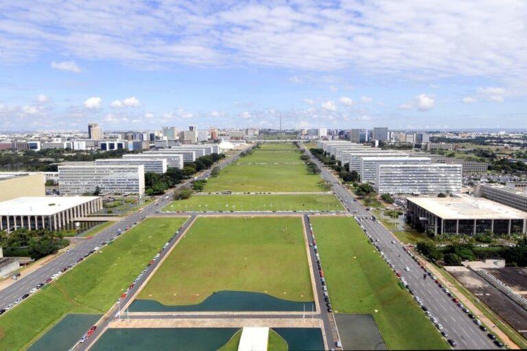 Se não houver reajuste salarial, servidores federais prometem greve em fevereiro