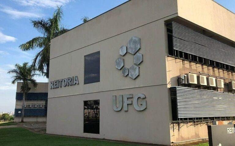 Justiça Federal libera UFG para exigir cartão de vacinação