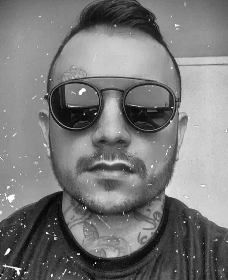 Conheça o tatuador que tem mais de 357 mil seguidores no Instagram e que impressiona por trabalhos realistas