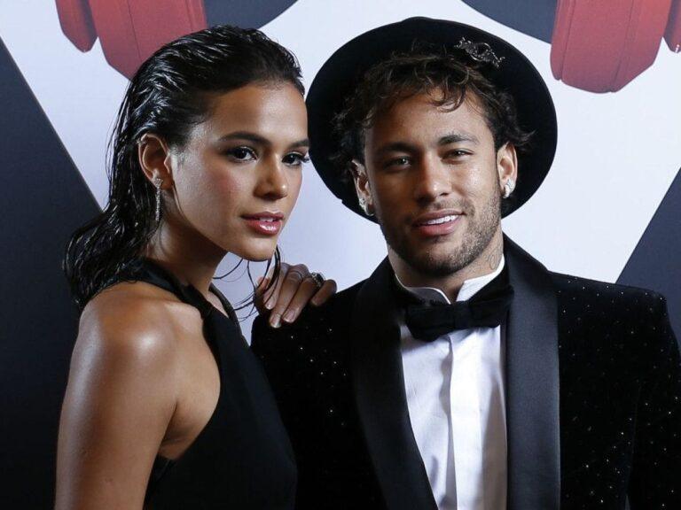 Neymar curte publicação do pai de Bruna Marquezine