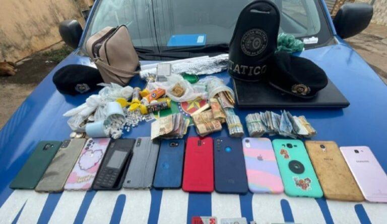 PM prende mulher por tráfico de drogas e encontra filhos dela em situação de abandono
