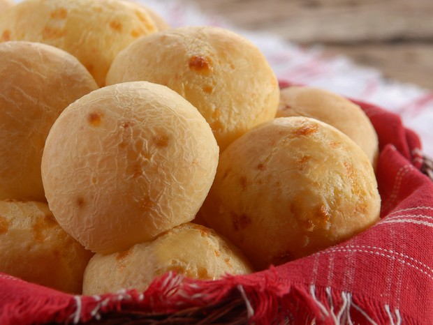 Receita de pão de queijo com três ingredientes