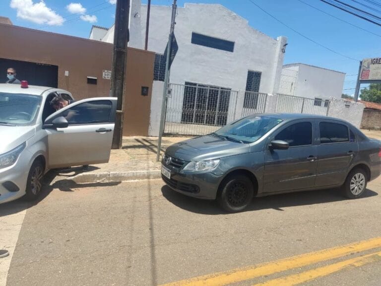 Goiânia: quatro pessoas são presas por roubo de veículo