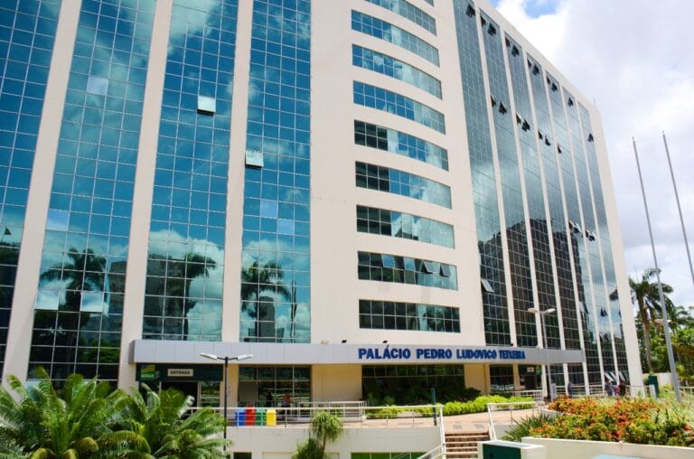 Goiânia e Aparecida  decretam ponto facultativo