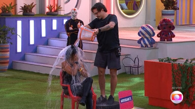 Jogo da Discórdia do BBB 22, Natália é a mais acusada e leva quatro baldes de água suja