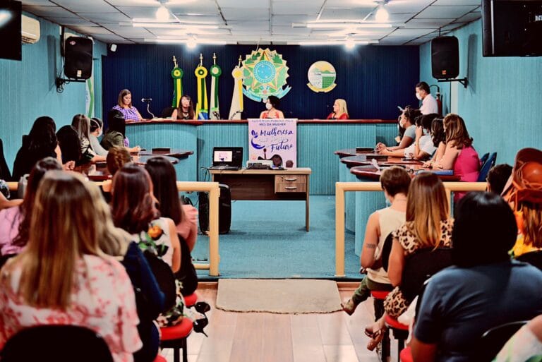 Secretárias municipais e empresárias de Senador Canedo participam de audiência pública pela valorização das mulheres