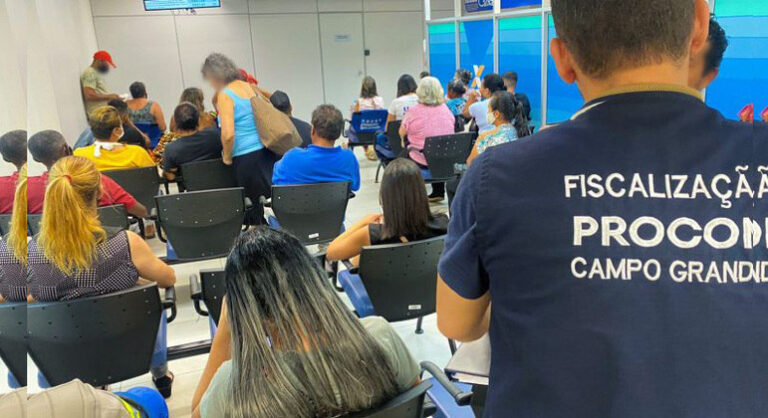 Agência bancária da Capital é multada por demora de três horas no atendimento