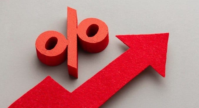 Analistas preveem juros básicos a 13,25% ao ano em 2022