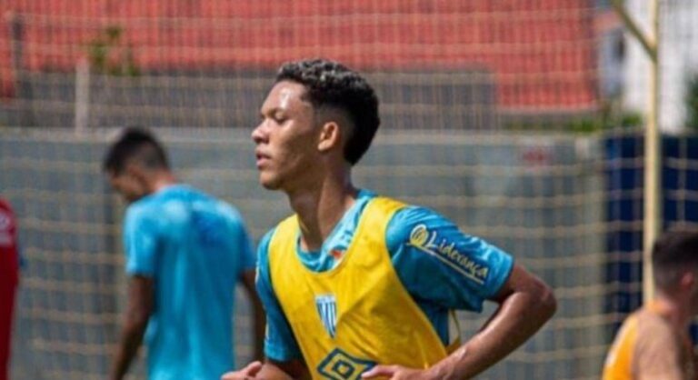 Atacante do Sub-20 do Avaí projeta estreia do time na temporada