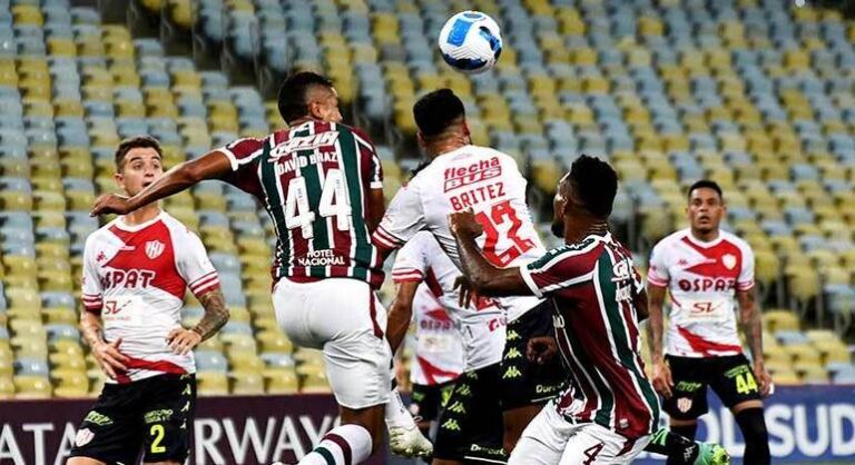 ATUAÇÕES: Fábio se salva em má atuação coletiva do Fluminense; veja as notas