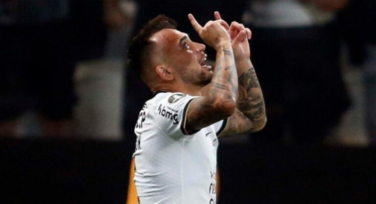 Com show de Maycon, Corinthians vence o Boca e assume liderança do grupo na Libertadores