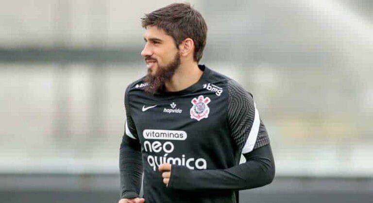 Corinthians quer a volta de zagueiro emprestado ao Inter