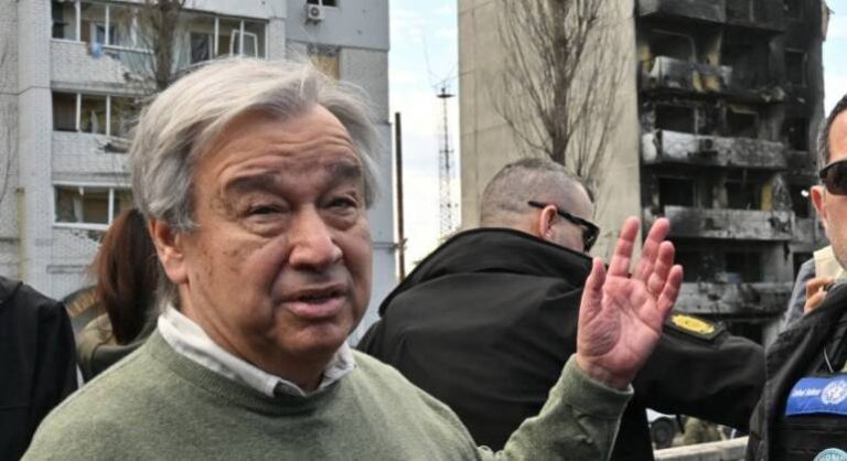 Em visita a Bucha, secretário-geral da ONU diz que ‘guerra é inaceitável no século 21’