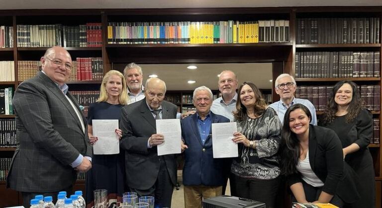 Juristas assinam carta defendendo legalidade de indulto a Silveira