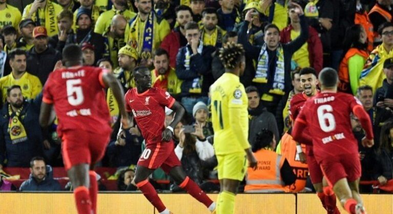 Liverpool domina a partida, vence o Villarreal na semifinal da Champions e fica perto de vaga na decisão