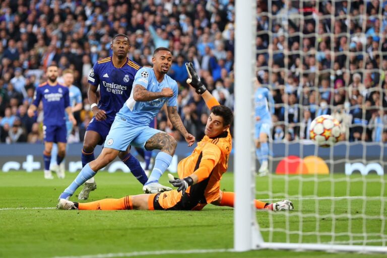 Manchester City 4, Real Madrid 4. Guardiola e Ancelotti dão aula ao Brasil, de modernidade