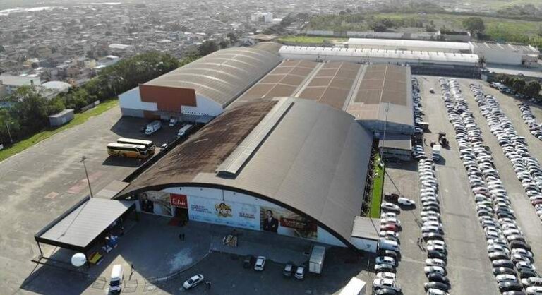 Marcas de luxo e acesso vip: superoutlet no ES terá até 90% de desconto