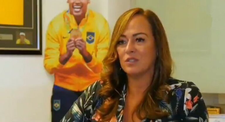 Nadine Gonçalves, mãe de Neymar, vive romance com modelo que conheceu na Sapucaí