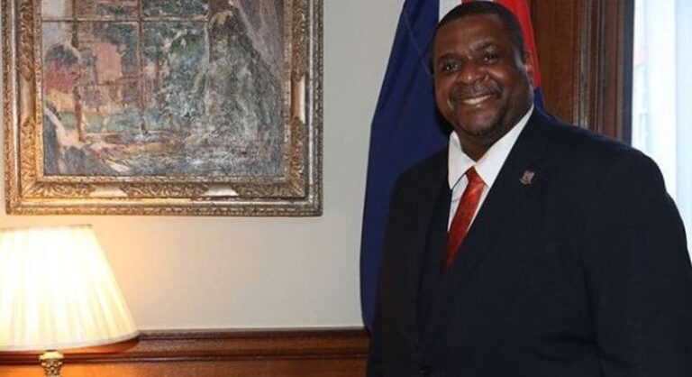 Primeiro-ministro das Ilhas Virgens Britânicas é detido em Miami