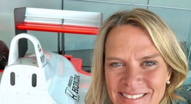 Recuperada de lesão, Mariana Becker está de volta à Fórmula 1