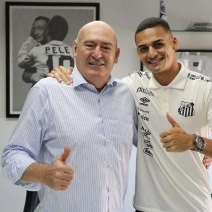 Santos conclui novos vínculos com talentos que vieram da base