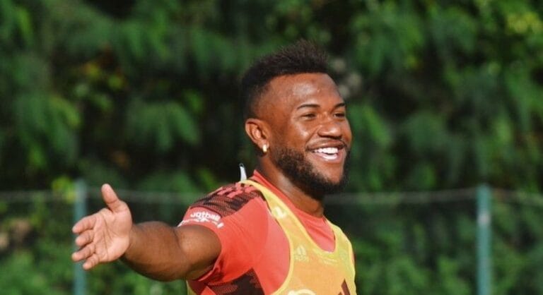 Sem jogar há três partidas no São Paulo, Luan segue com treinos particulares por ritmo ideal