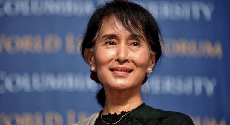 Tribunal de Mianmar condena líder civil Suu Kyi a cinco anos de prisão por acusação de corrupção