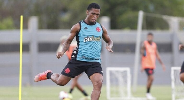 Vasco vive expectativa de contar com Juninho a partir da próxima semana