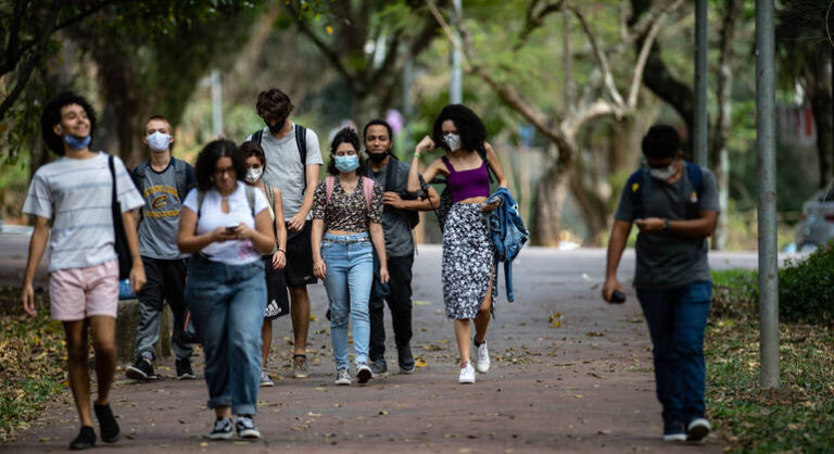 Após ensino remoto, universidades precisam dar aula extra para calouros