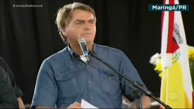 Bolsonaro volta a criticar Alexandre de Moraes em conversa com apoiadores