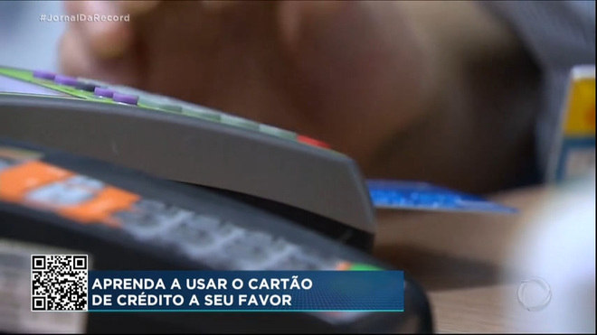 Cartão de crédito é o vilão para 9 em cada 10 famílias endividadas no Brasil