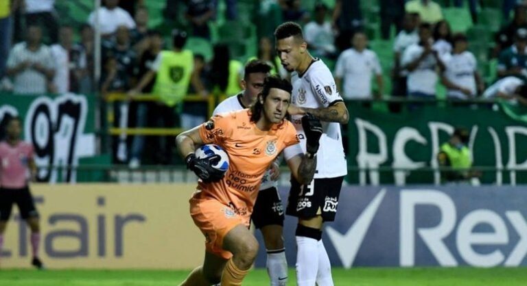 Corinthians precisa de três pontos em dois jogos para avançar ao mata-mata da Libertadores