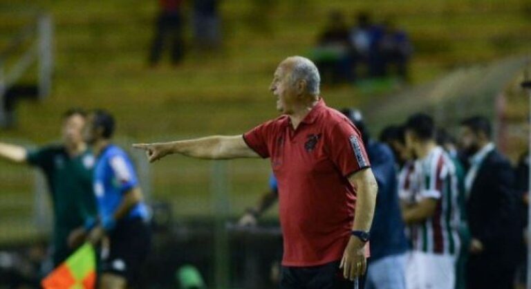 Felipão explica mudanças no Athletico-PR e aponta motivo de derrota para o Fluminense: ‘Faltou qualidade’