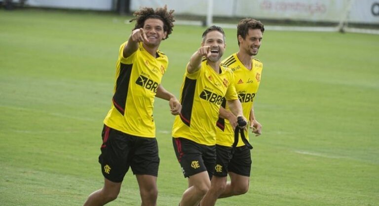 Flamengo tem semana cheia pela primeira vez desde março