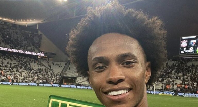 ‘Foi gol contra, mas conseguimos a vitória’, destaca Willian após Corinthians bater Fortaleza