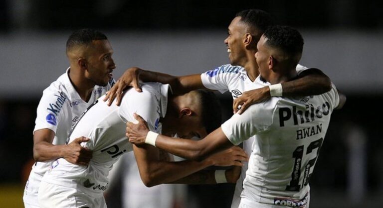 Herói, Lucas Barbosa enaltece elenco e torcida após vitória no sufoco