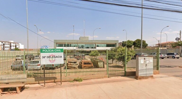 Mãe e ex são presos por estupro e violência contra filhos de 4 e 6 anos